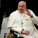 Papa Francisco estable